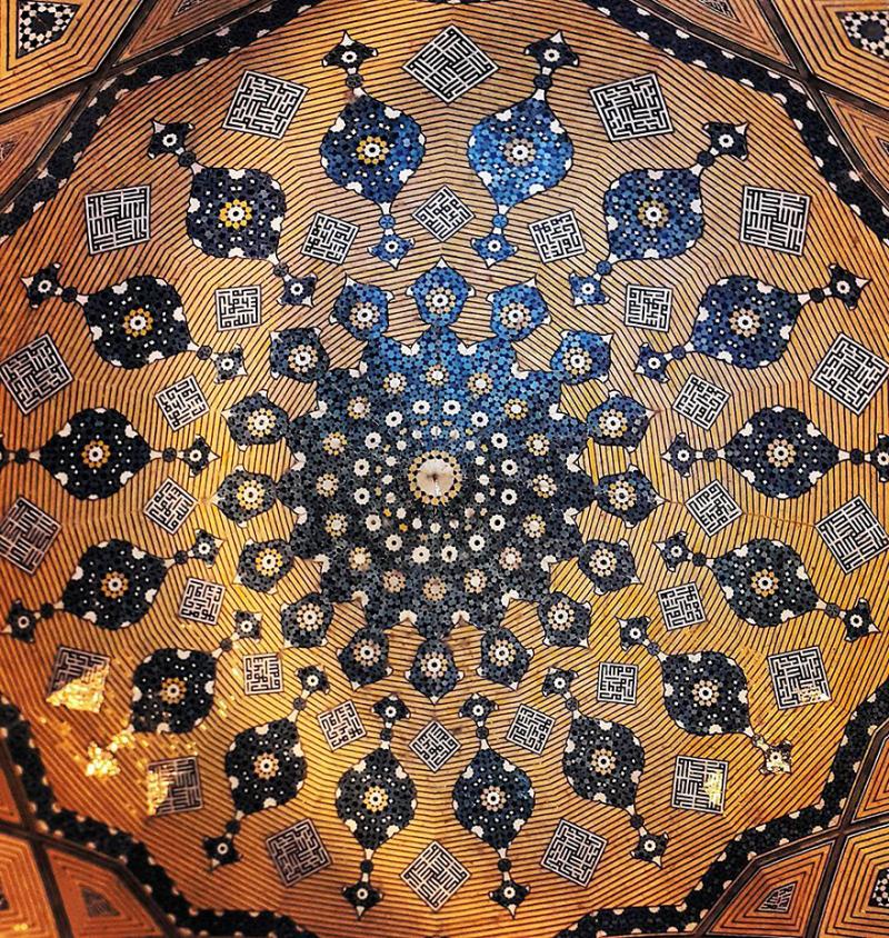 hypnotizing art of mosque's ceiling 5