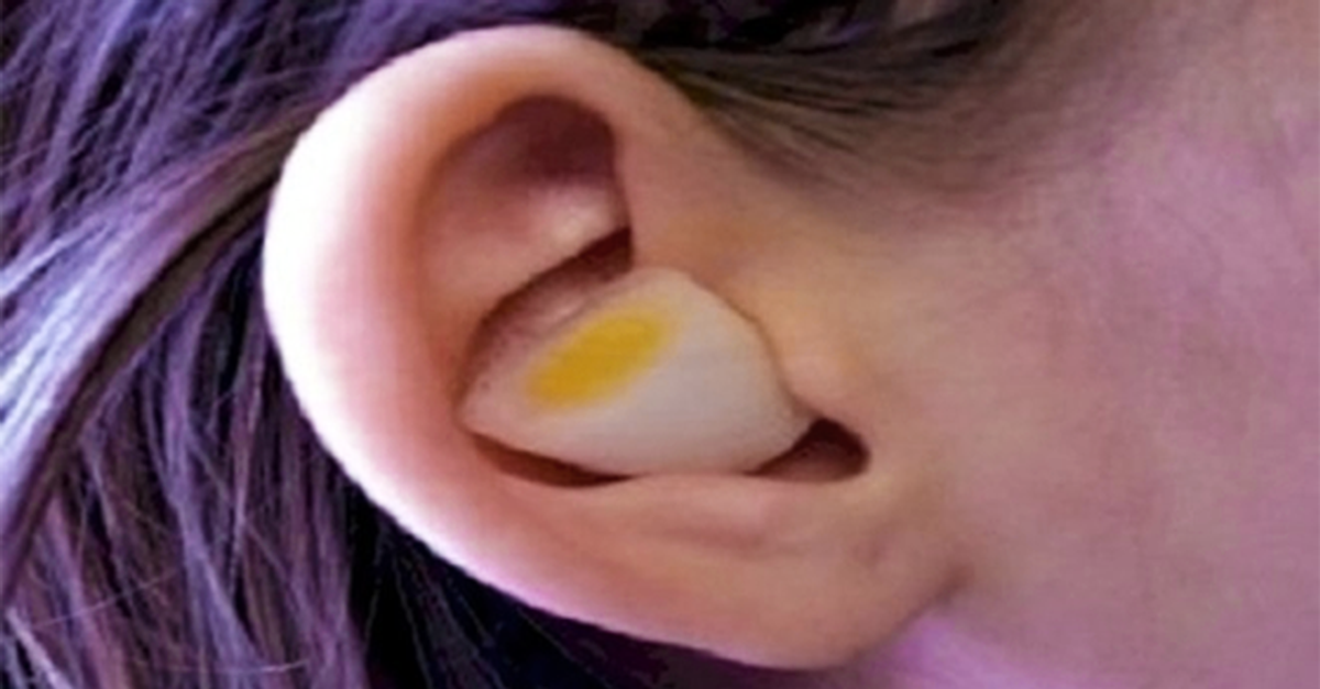 She Puts An Onion In Her Ear Before Sleeping, The Reason Behind It Will