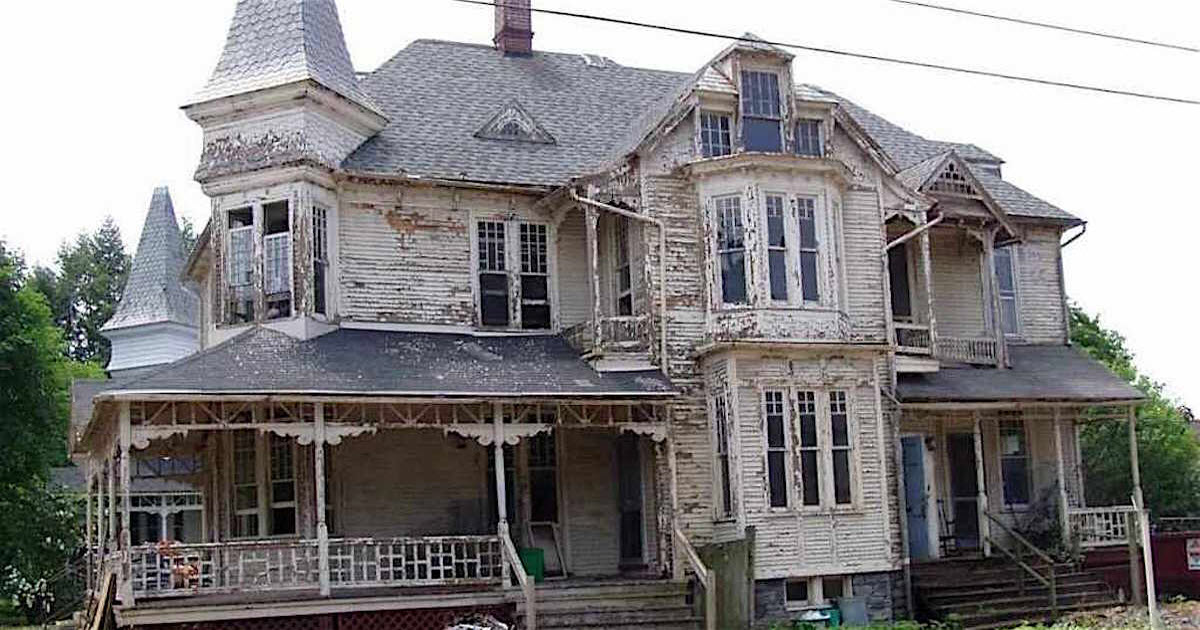 ‘Uninhabitable’ 1887 House Is Lovingly Restored To Its Former Glory