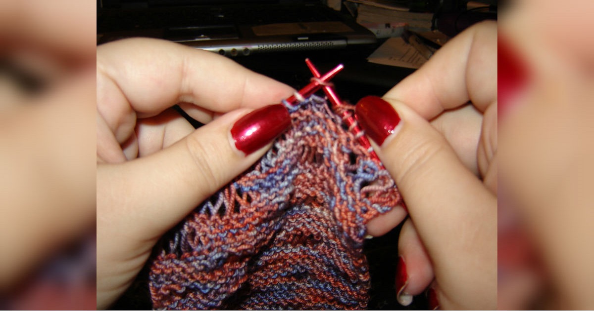 how knitting boosts your health