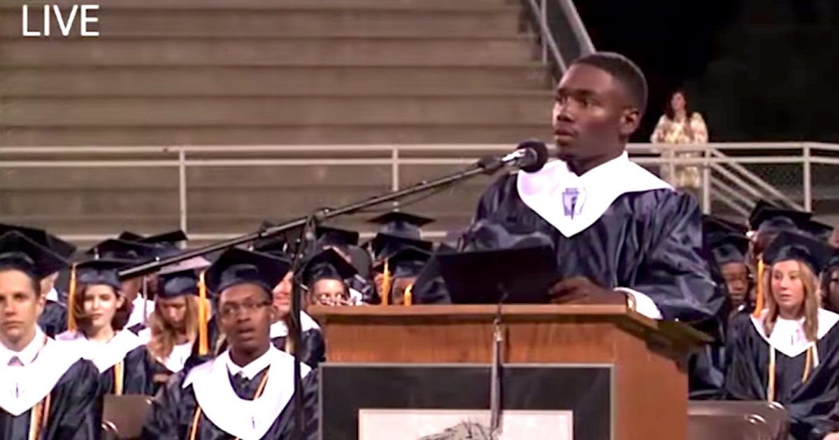Graduating Senior Begs The Crowd To Pray With Him During A Scary Medical Emergency