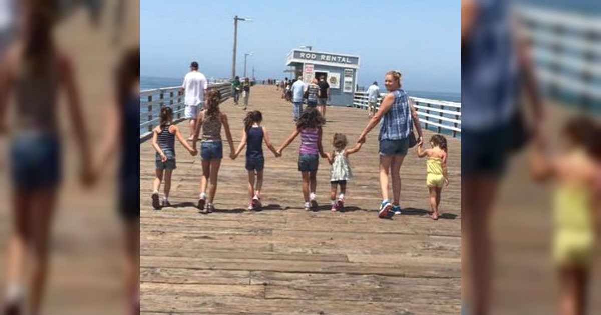 Young Single Mom Selflessly Adopts 6 Sisters So They Wouldn’t Be Separated