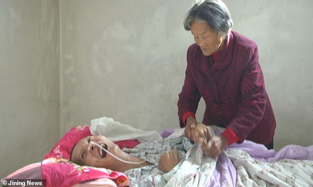 chinese man wakes up from 12-year coma